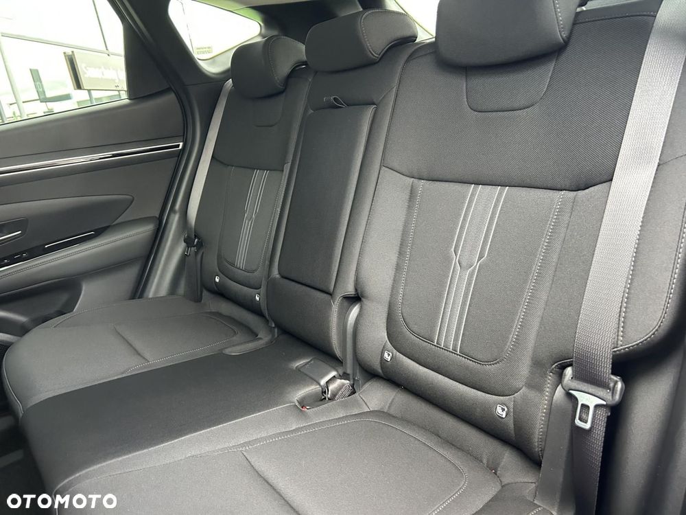 Hyundai Tucson 1.6 T-GDi HEV Executive 2WD - 17