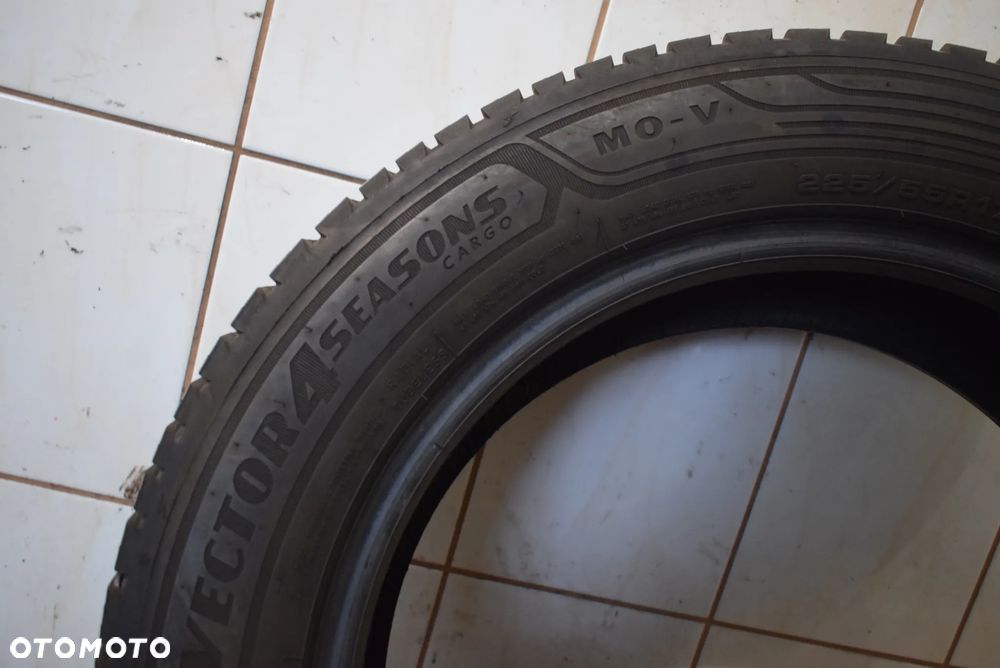 R17C 225/55 Goodyear Vector 4Seasons Cargo MO-V - 7