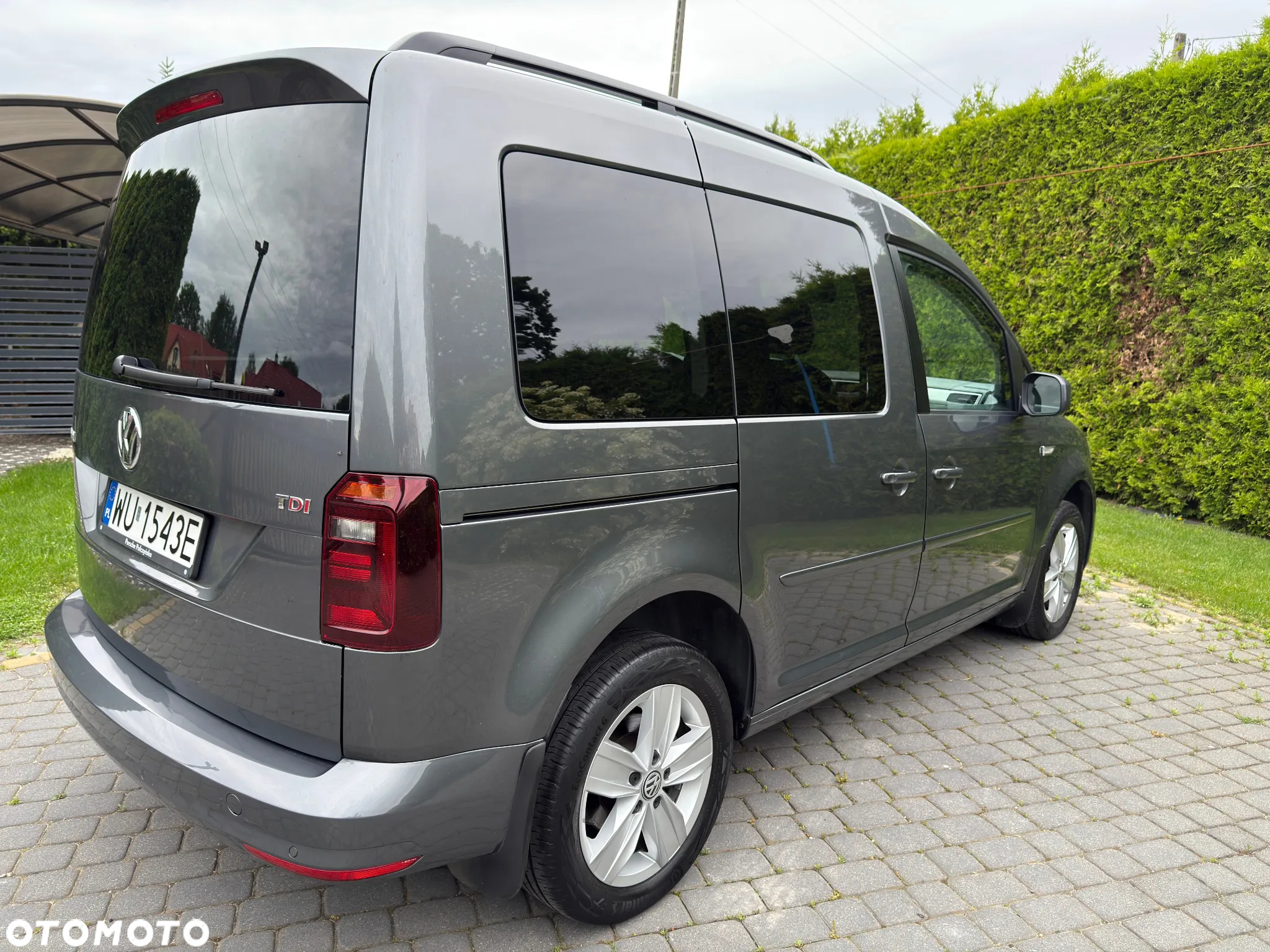Volkswagen Caddy 2.0 TDI Comfortline DSG - 4