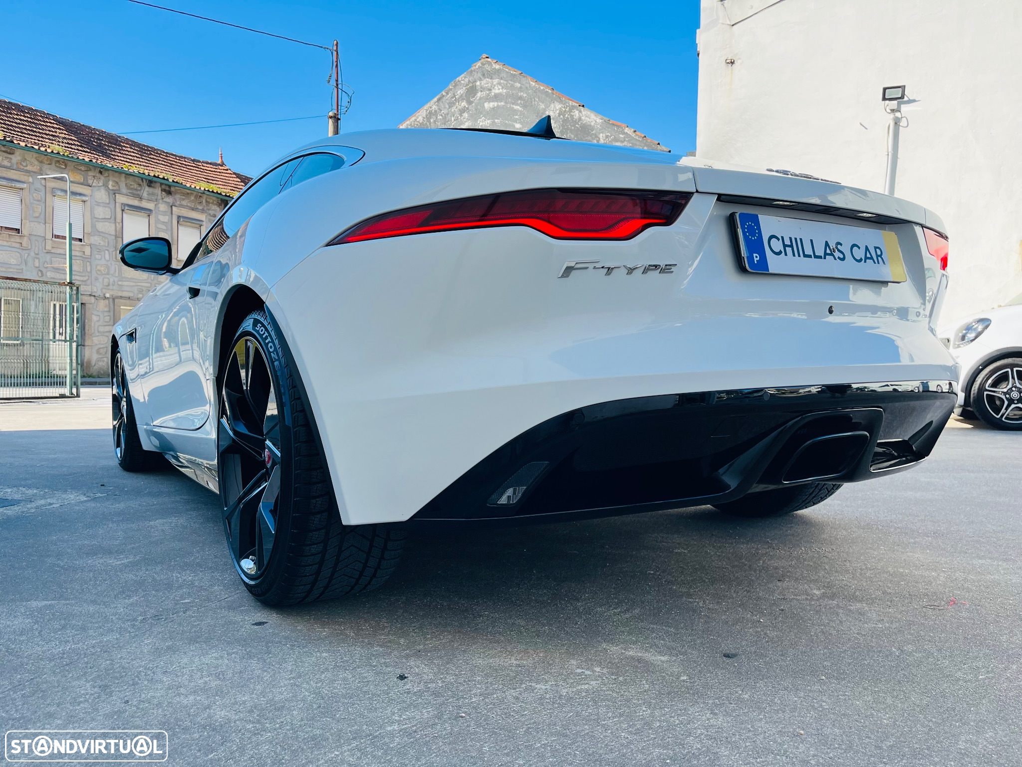 Jaguar F-Type 2.0 i4 R-Dynamic Black - 13