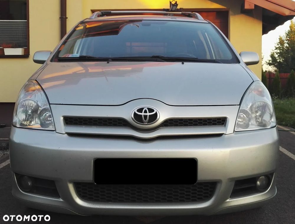 Toyota Corolla Verso 2.0 D-4D Terra 7os - 2