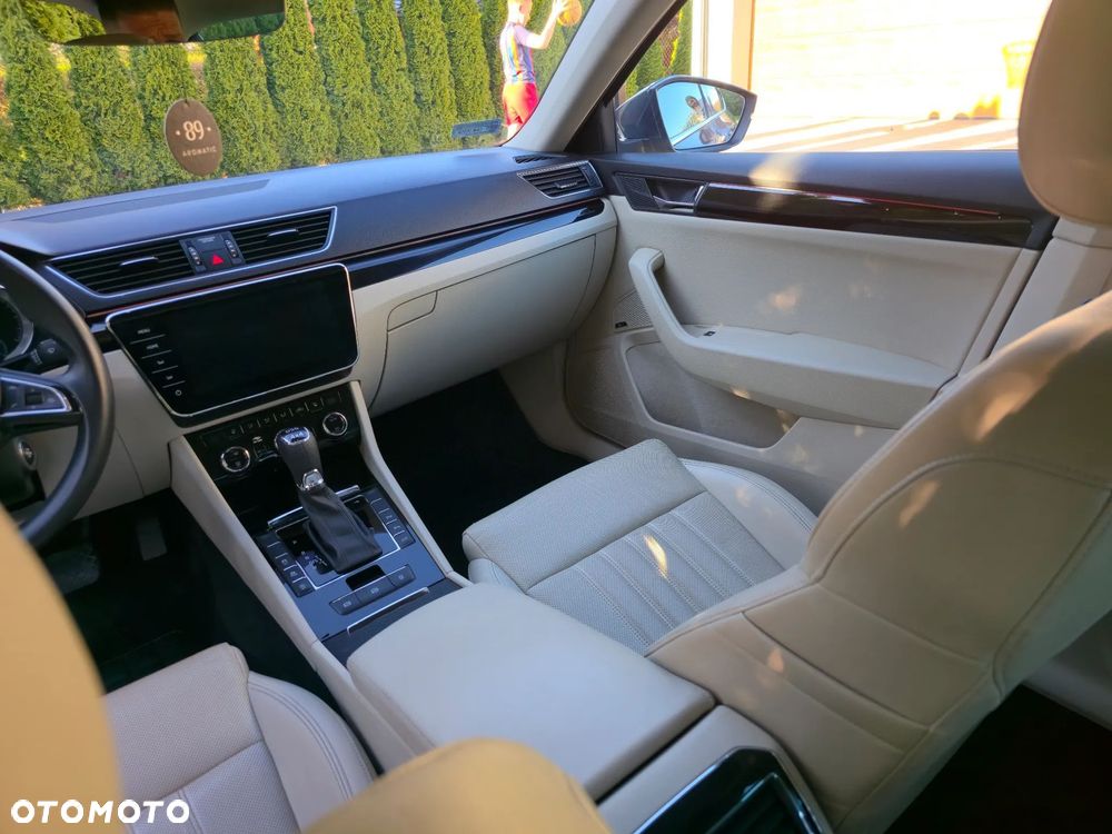 Skoda Superb 2.0 TDI 4x4 L&K DSG - 26
