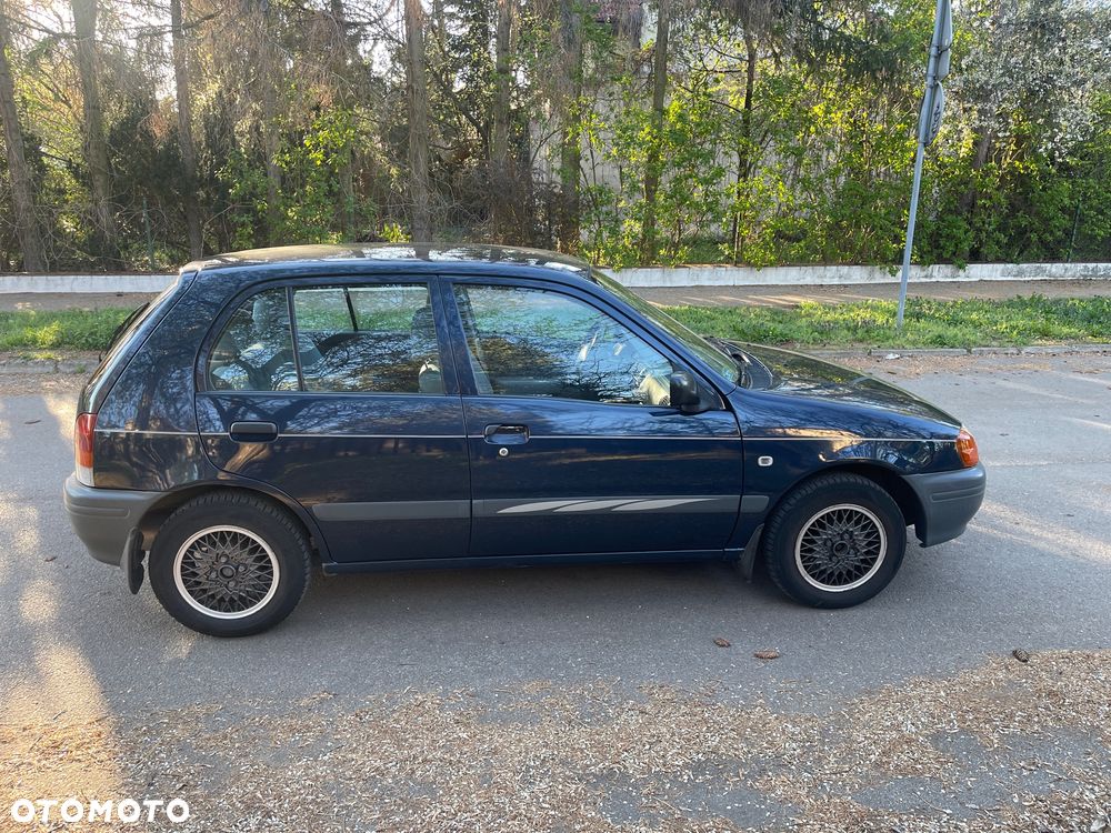 Toyota Starlet 1.4 XLi - 1