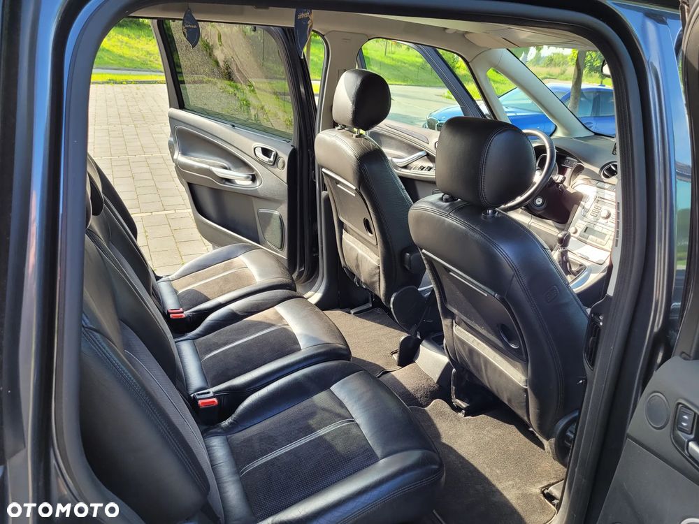 Ford Galaxy 2.0 Ghia - 11