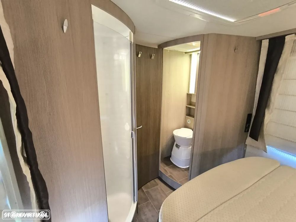 Burstner Ixeo Fifty Five 55 Cama central + basculante - 21