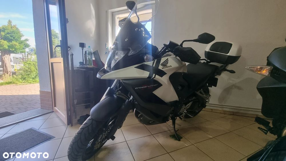 Honda VFR - 3