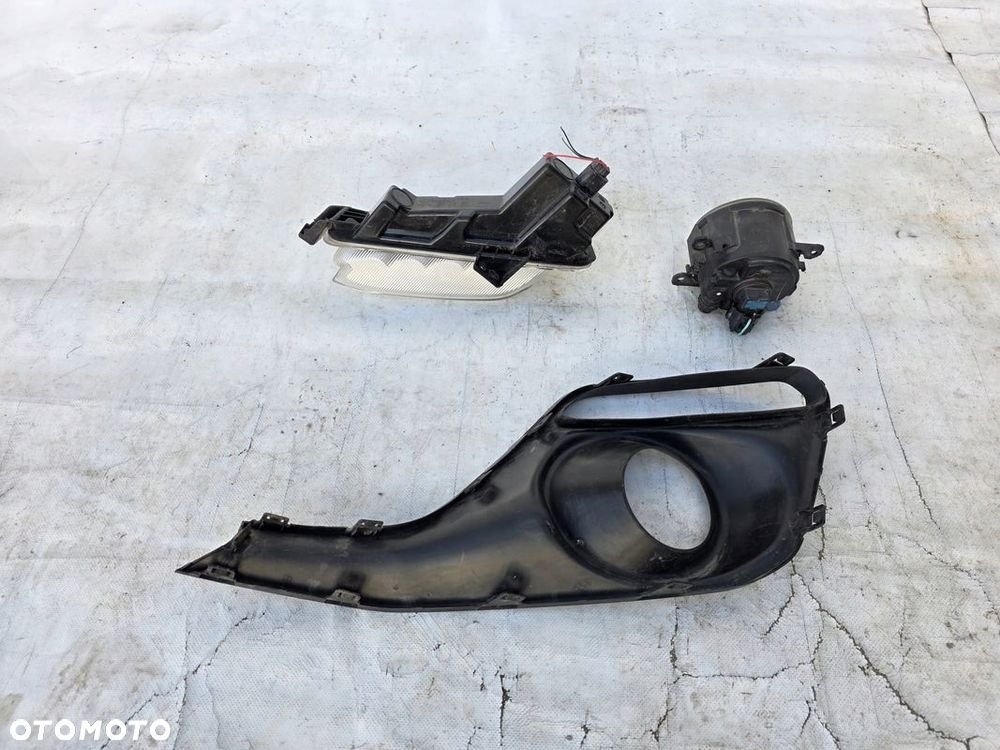 Suzuki Swift MK8 VIII halogen kratka led DRL do jazdy dziennej prawa prawy - 3