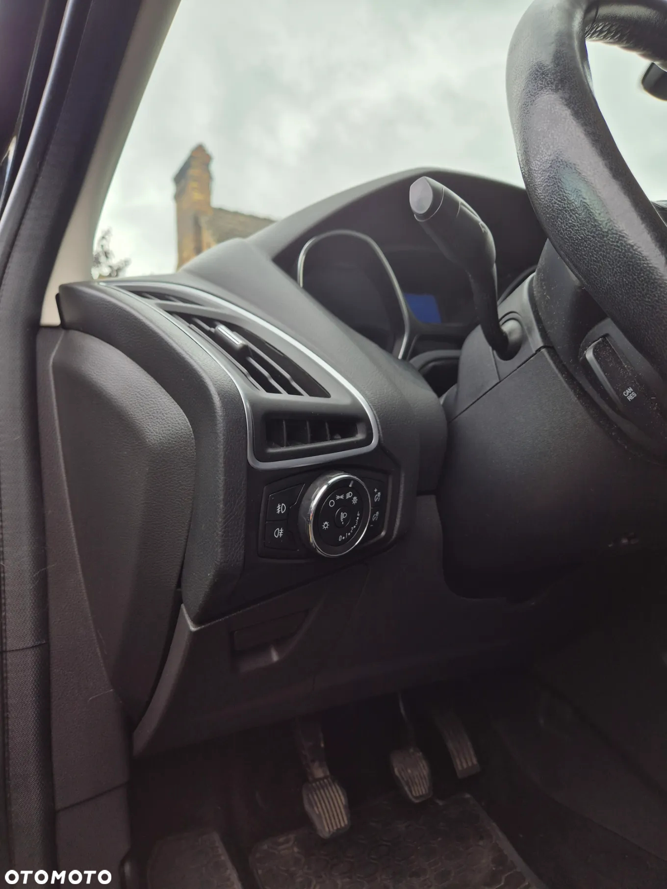 Ford Focus - 25