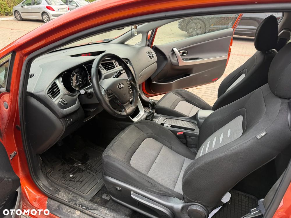 Kia ProCeed - 8