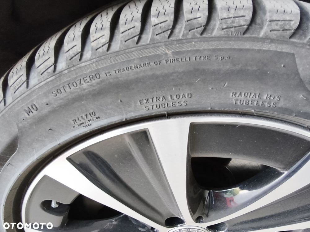 Mercedes-Benz Klasa E 300 de AMG - 10