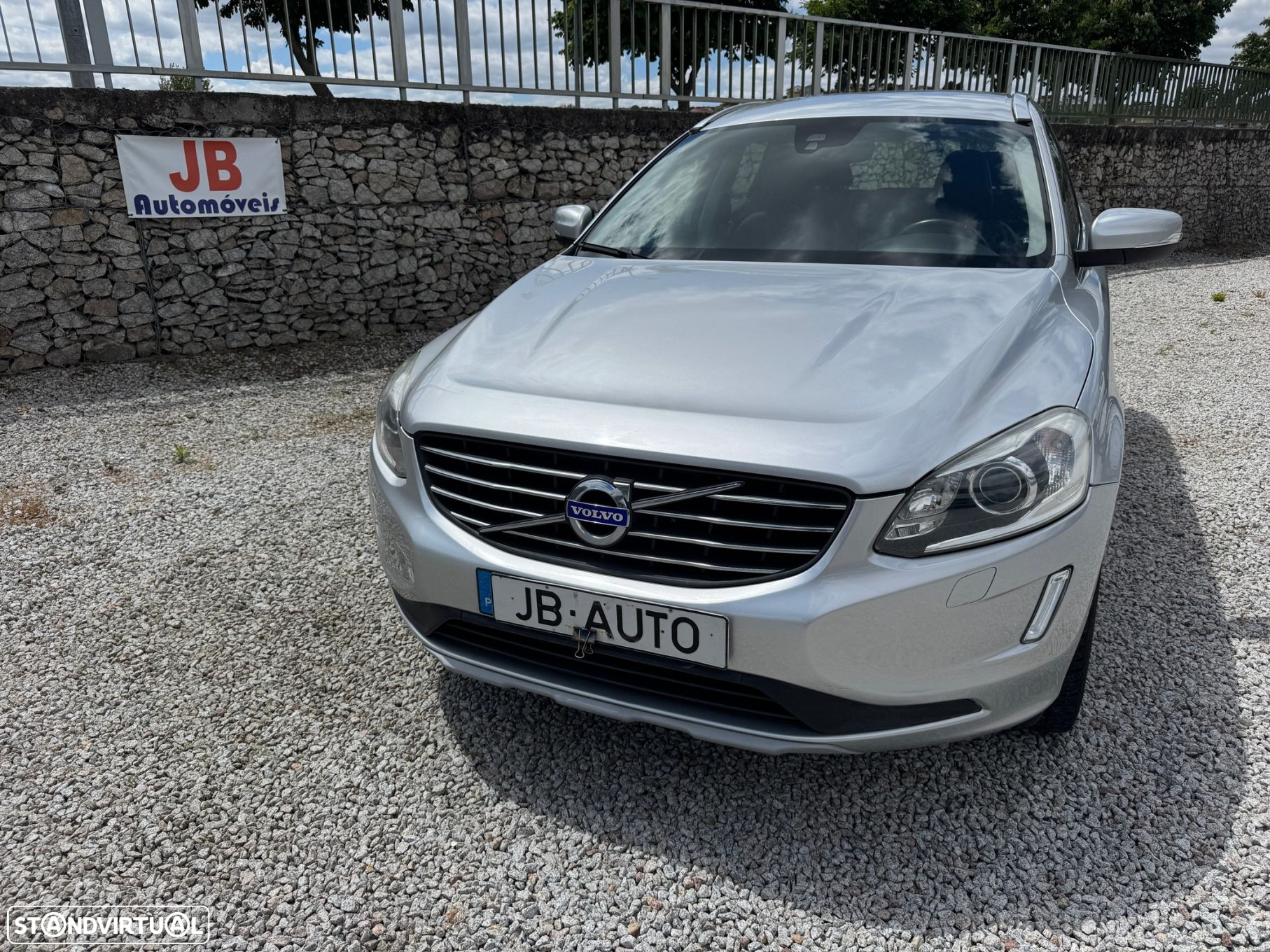 Volvo XC 60 2.0 D3 Momentum Geartronic - 2