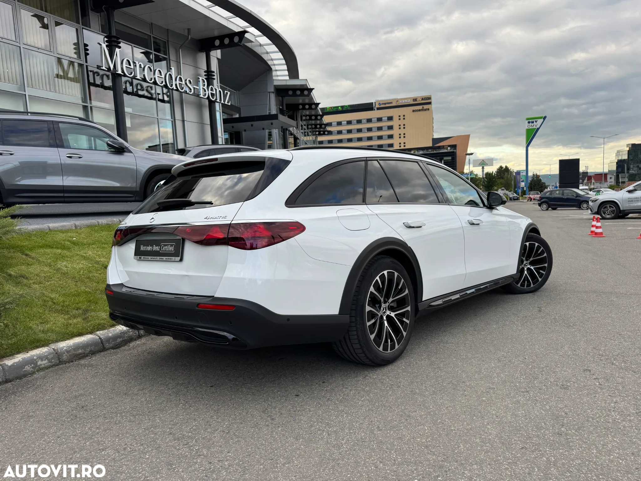 Mercedes-Benz E 300 Hybrid de All-Terrain 4MATIC Aut. - 3