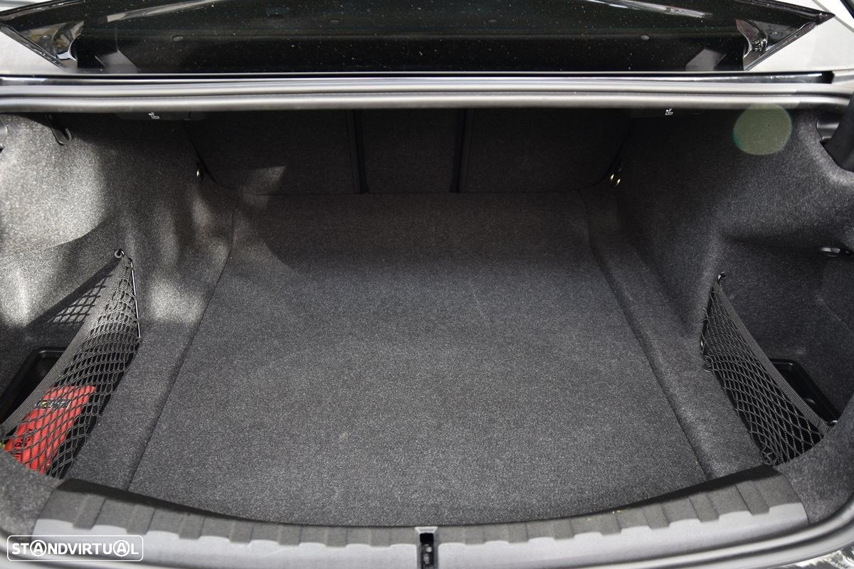 BMW 318 d Auto - 29