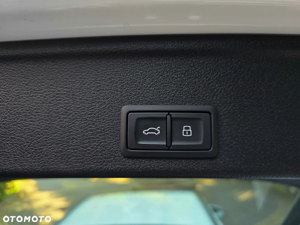 Audi A4 Avant 35 TFSI mHEV S Line S tronic - 8