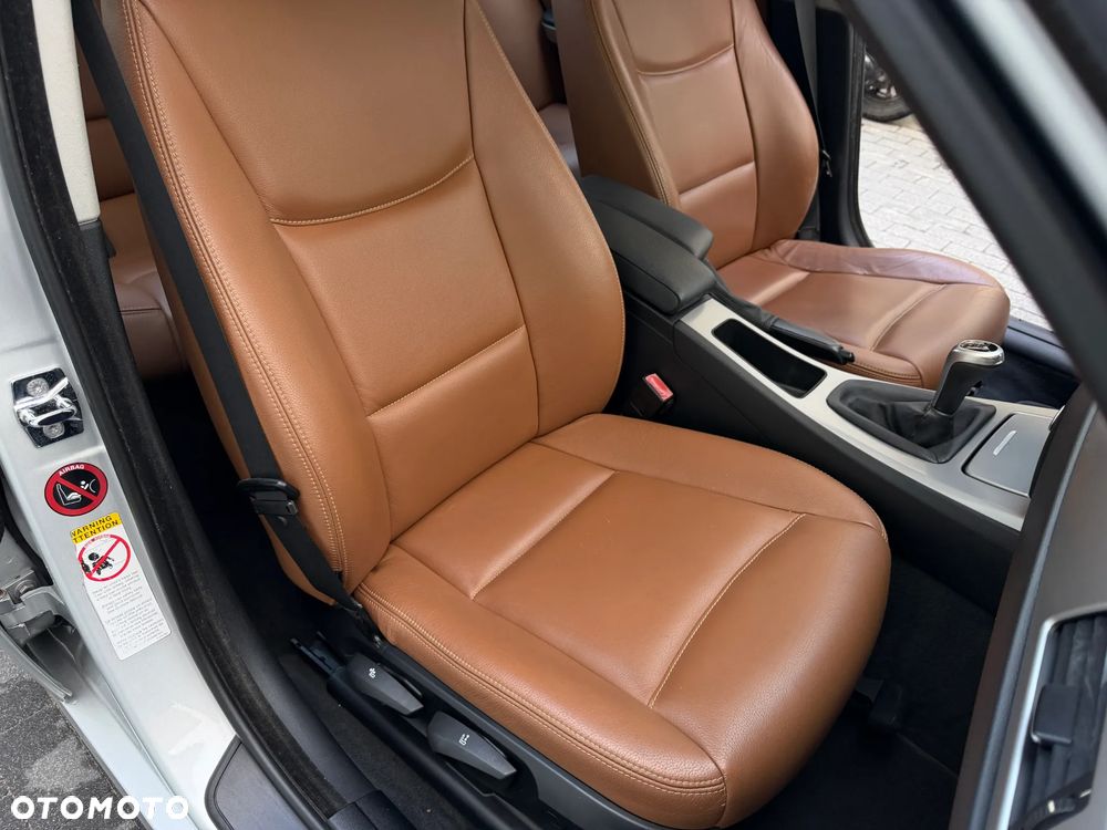 BMW Seria 3 320d - 16