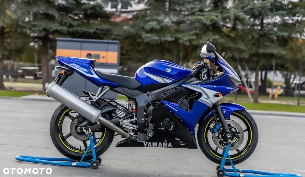 Yamaha R6 - 8