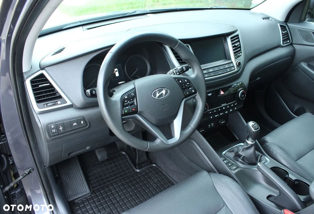 Hyundai Tucson blue 1.7 CRDi 2WD Style - 23