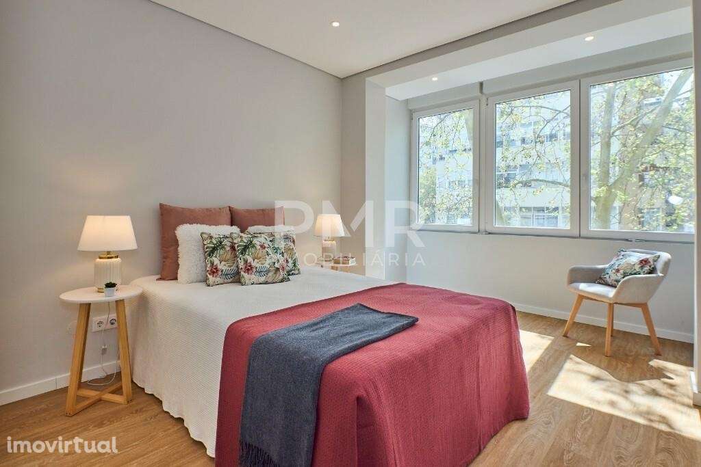 Apartamento T3 totalmente remodelado, para venda no Lumiar. - Grande imagem: 5/21