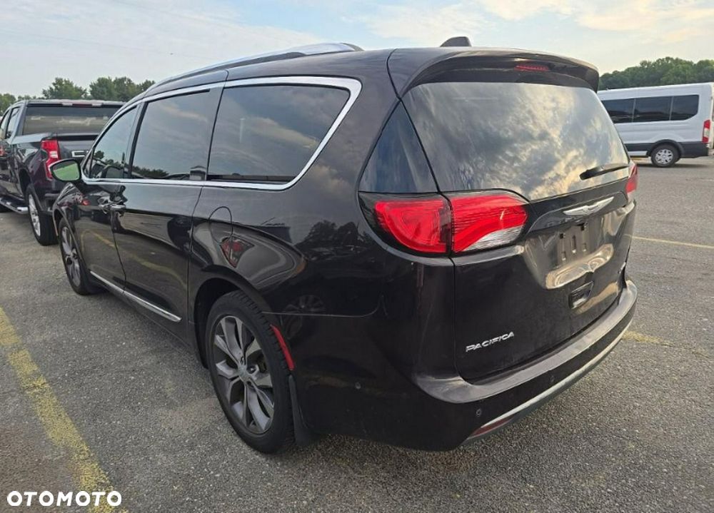 Chrysler Pacifica 2018 photo 5