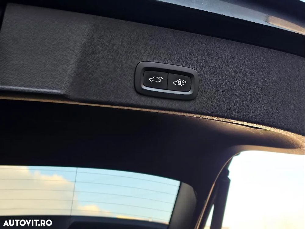 Volvo XC 40 D4 AWD Geartronic Inscription - 14