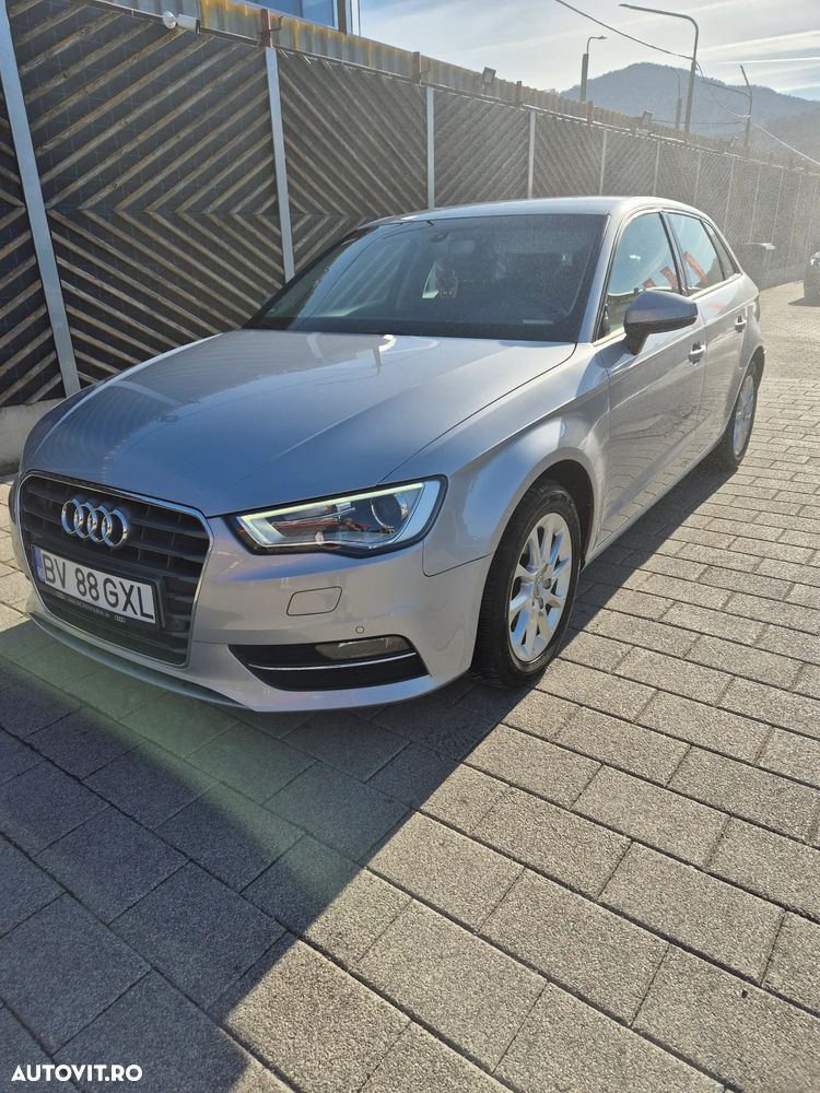 Audi A3 1.6 TDI S tronic - 1