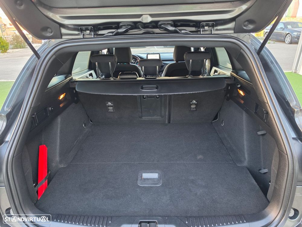 Ford Focus SW 1.5 TDCi ST-Line - 33