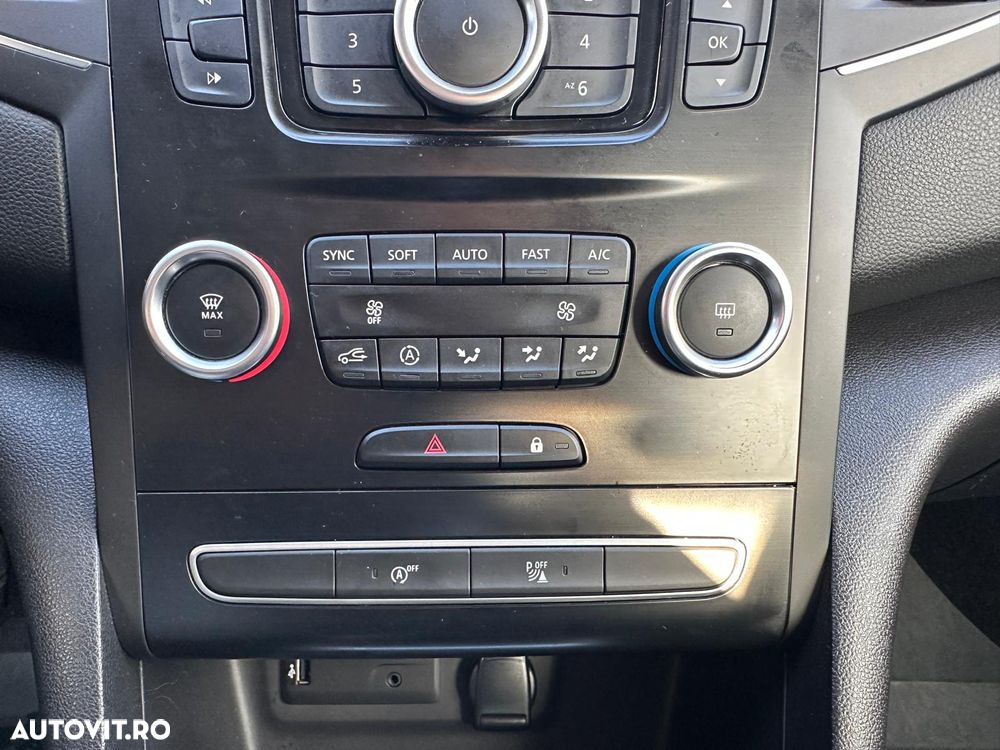 Renault Megane Blue dCi 116 Zen - 19