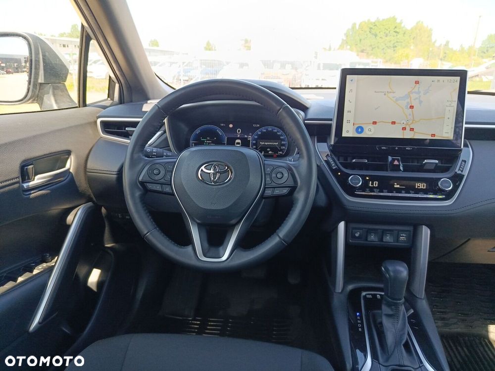 Toyota Corolla Cross - 12
