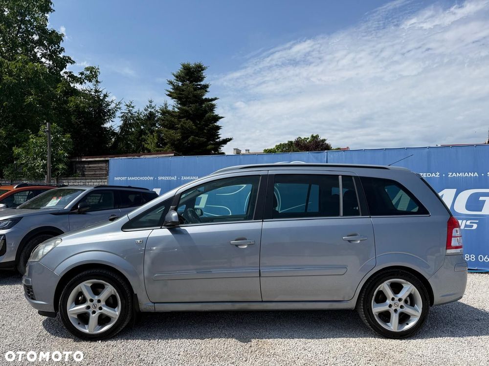 Opel Zafira 1.6 - 9