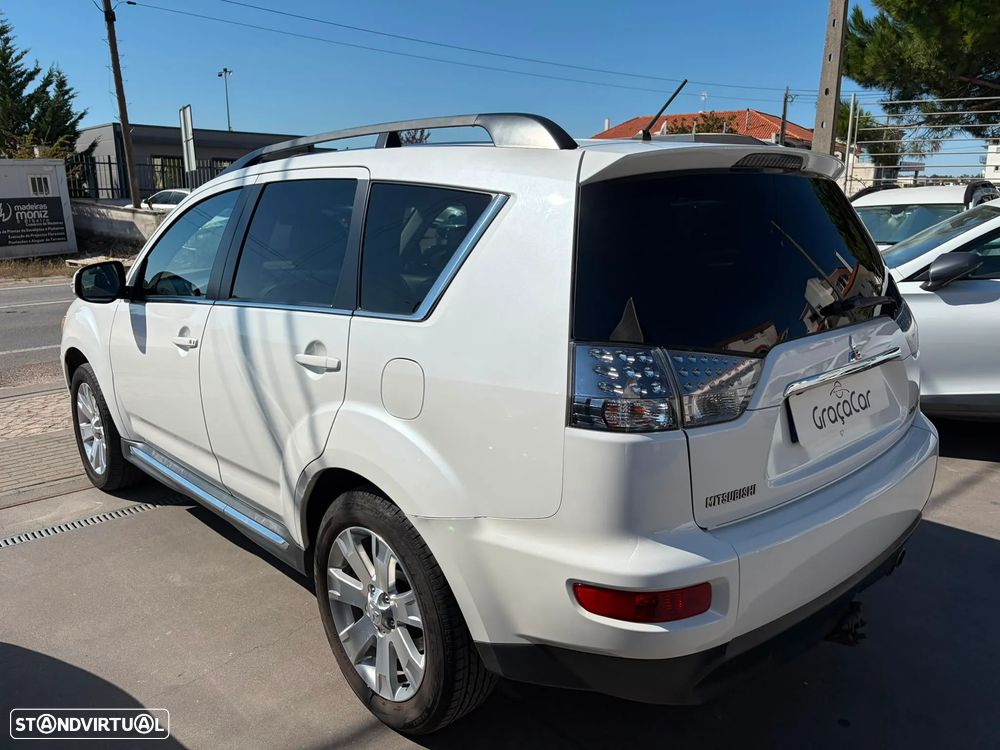 Mitsubishi Outlander 2.2 DI-D Instyle 2 Aut. 4WD - 4