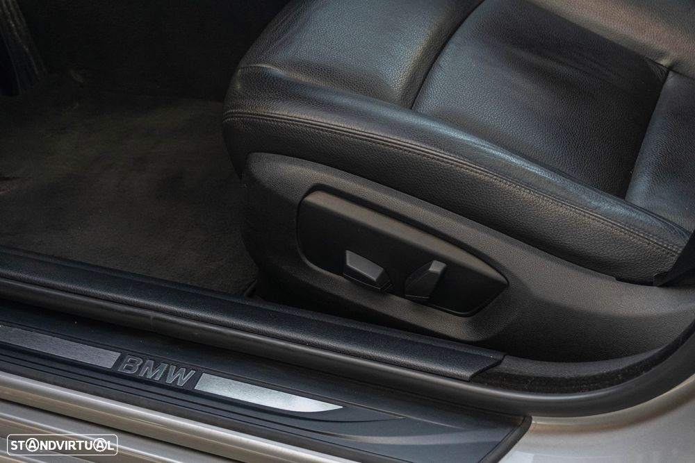 BMW 520 d Luxury Line - 15