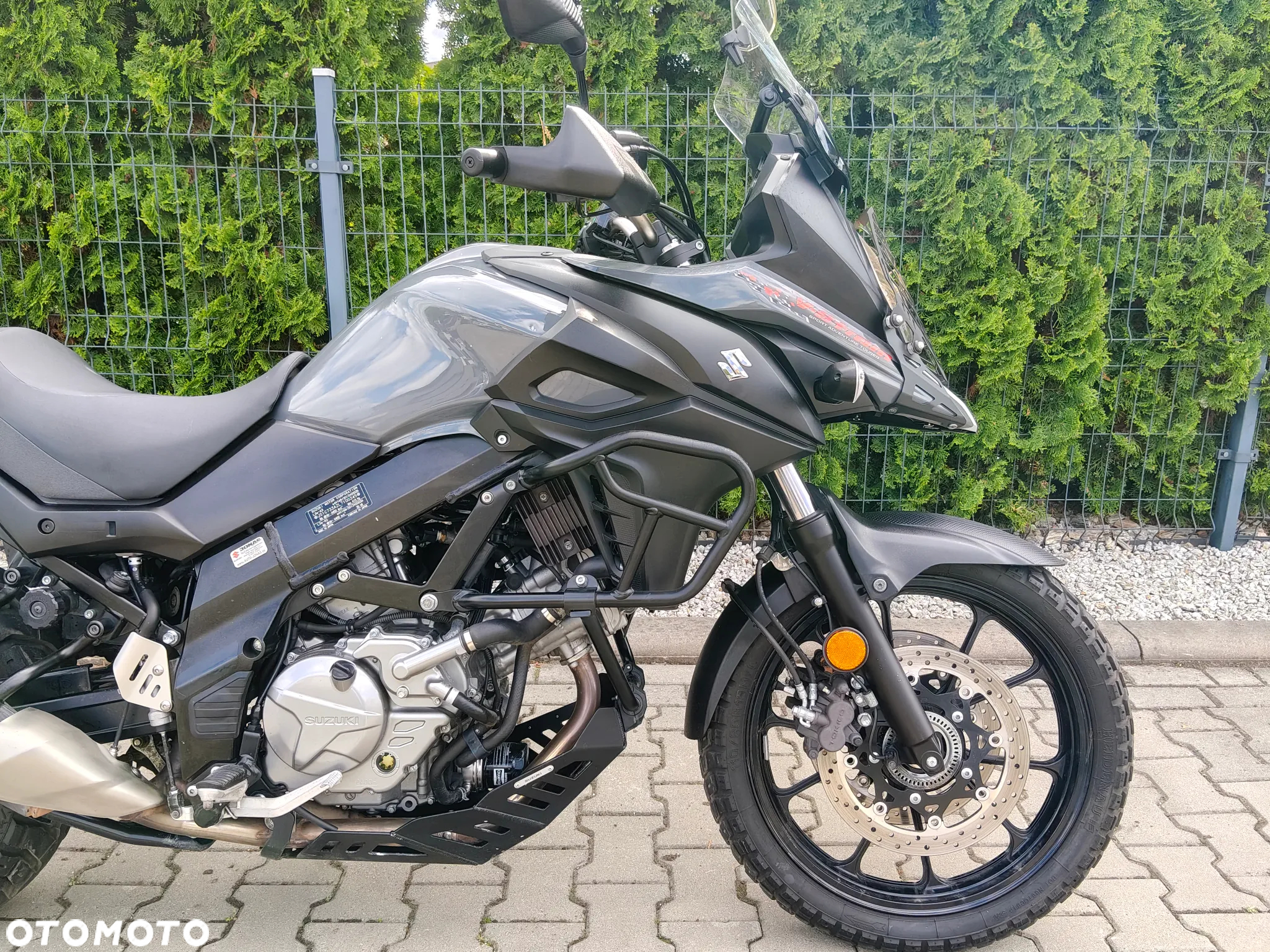 Suzuki V-STROM - 8