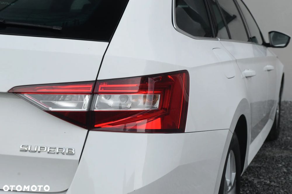 Skoda Superb 2.0 TDI Sportline - 14