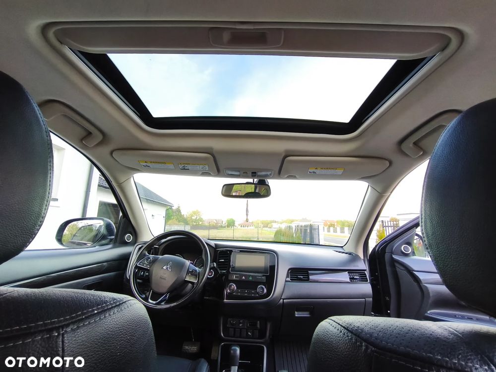 Mitsubishi Outlander - 16