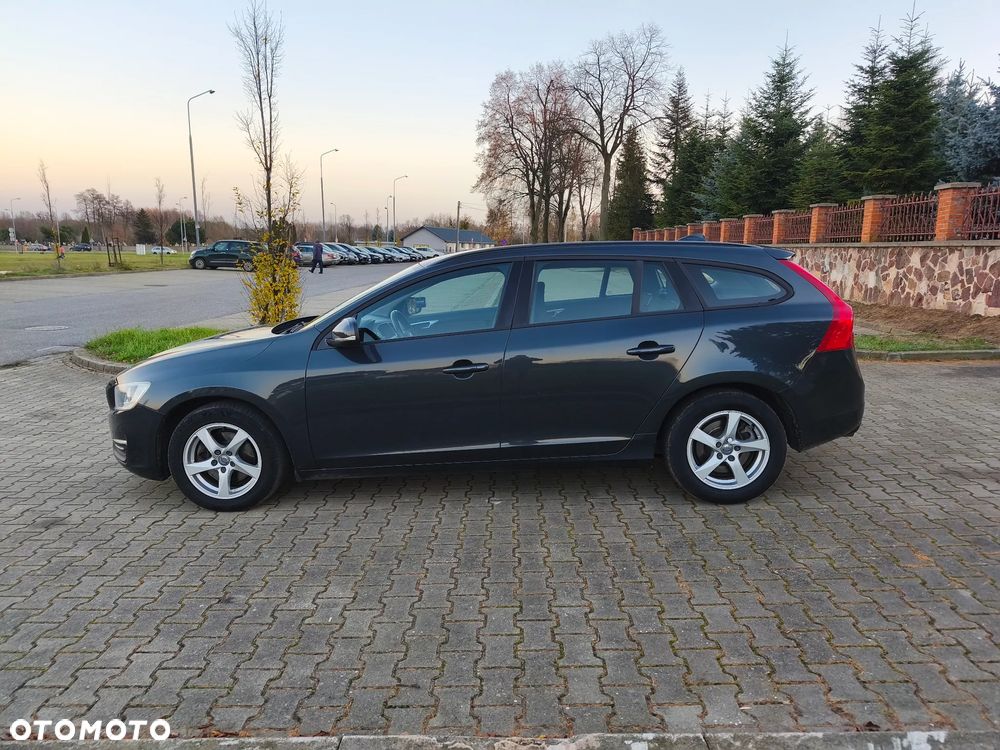 Volvo V60 D2 Kinetic - 2