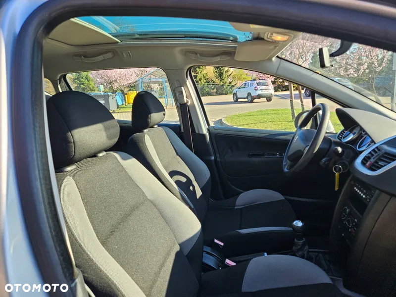 Peugeot 207 1.4 16V Sporty - 19