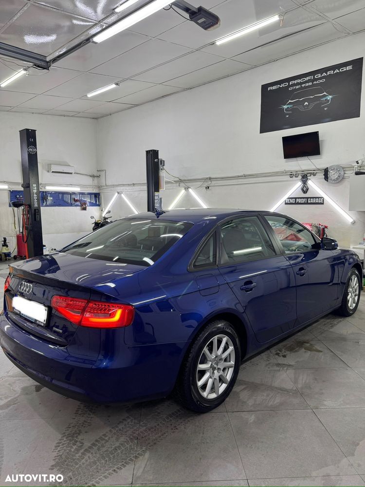 Audi A4 2.0 TDI S tronic quattro - 9