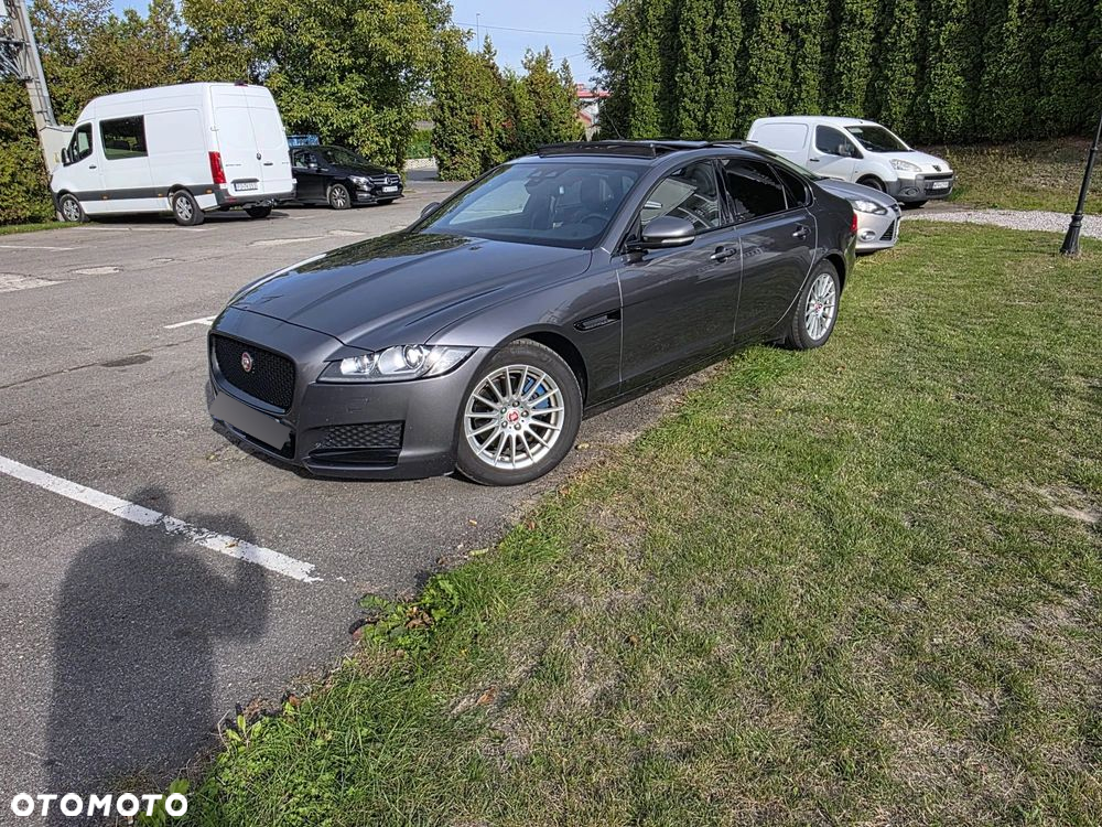 Jaguar XF 2.0 i4D R-Sport - 21