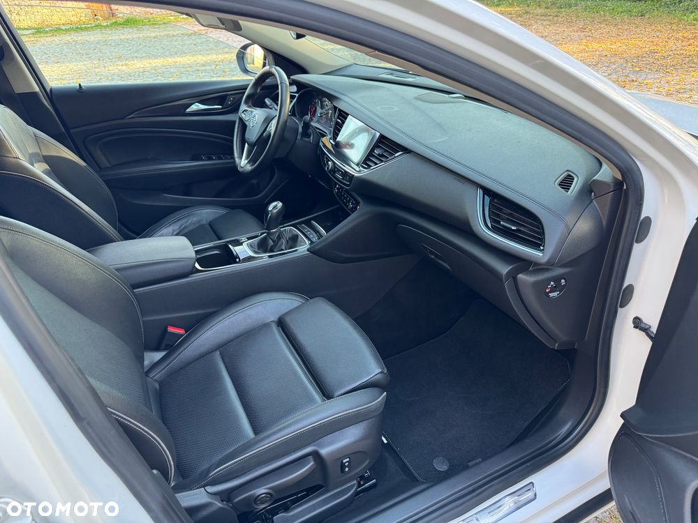 Opel Insignia - 25