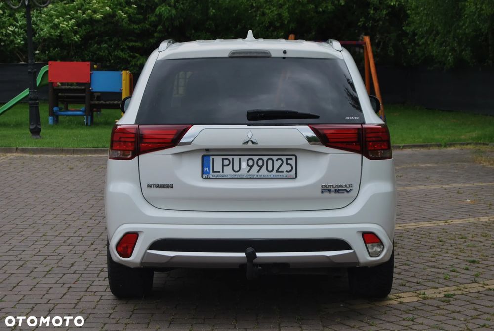 Mitsubishi Outlander - 19