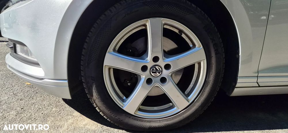 Volkswagen Passat - 15