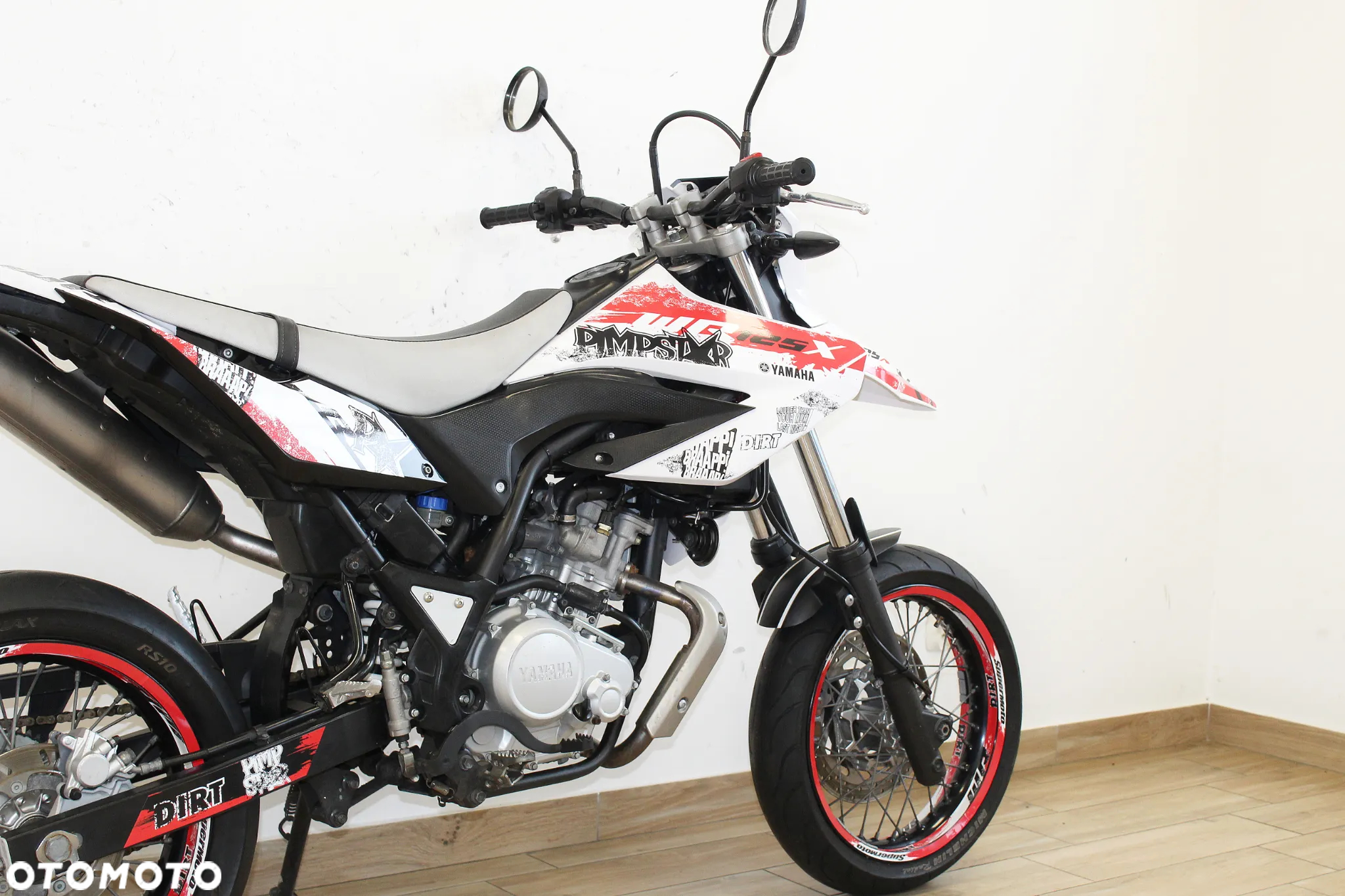 Yamaha WR - 8