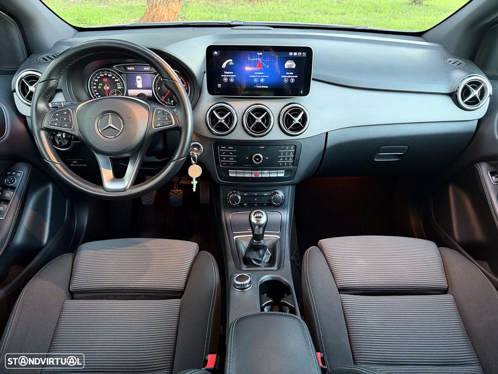 Mercedes-Benz B 180 d Style - 4