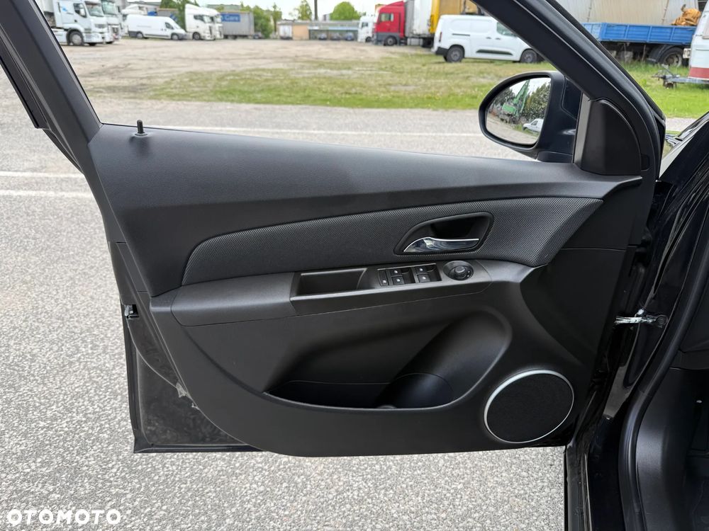 Chevrolet Cruze 1.4 T LT+ - 23