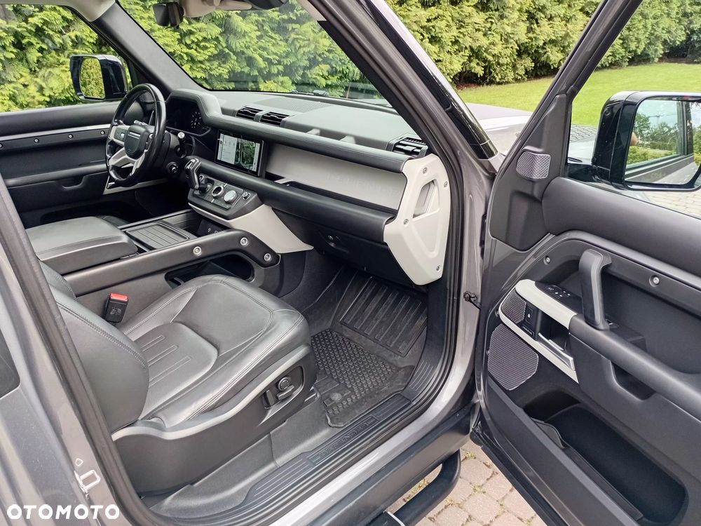 Land Rover Defender 3.0 D250 mHEV - 30