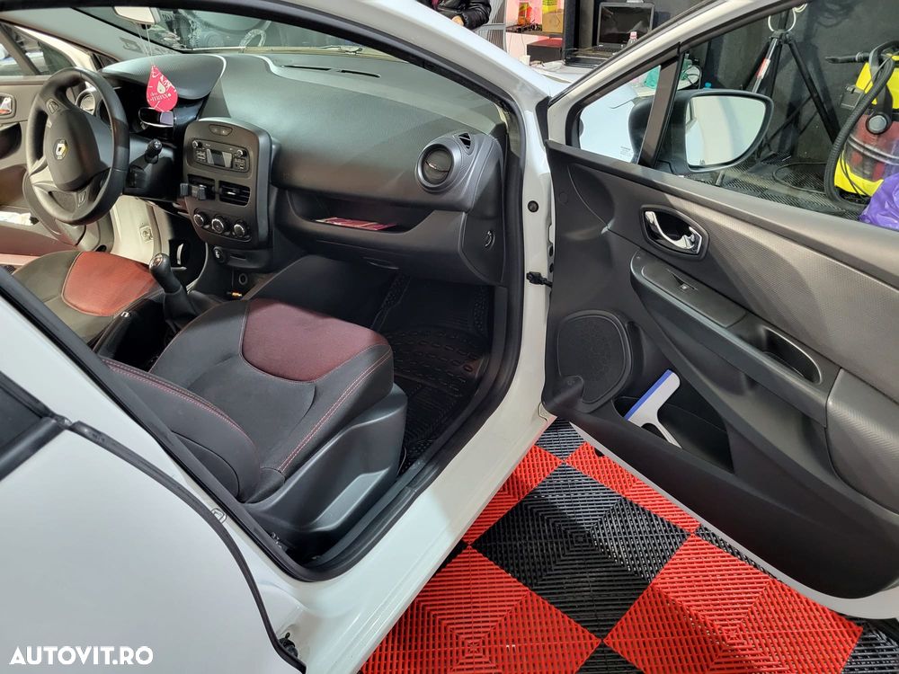 Renault Clio Estate 1.2 Expression - 6