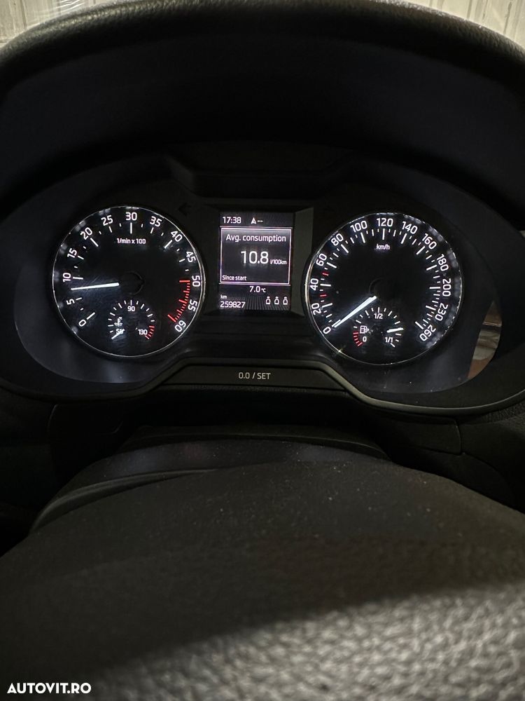 Skoda Octavia 1.6 TDI GREENLINE - 4