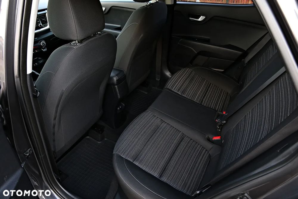 Kia Stonic - 34