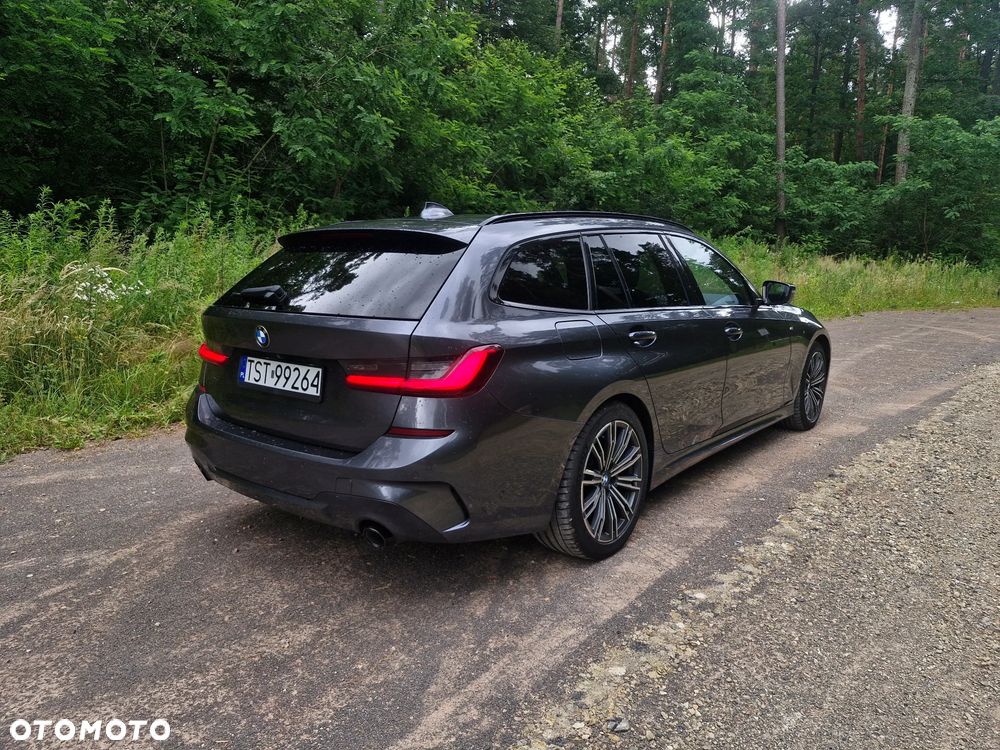 BMW Seria 3 318d M Sport Shadow - 1