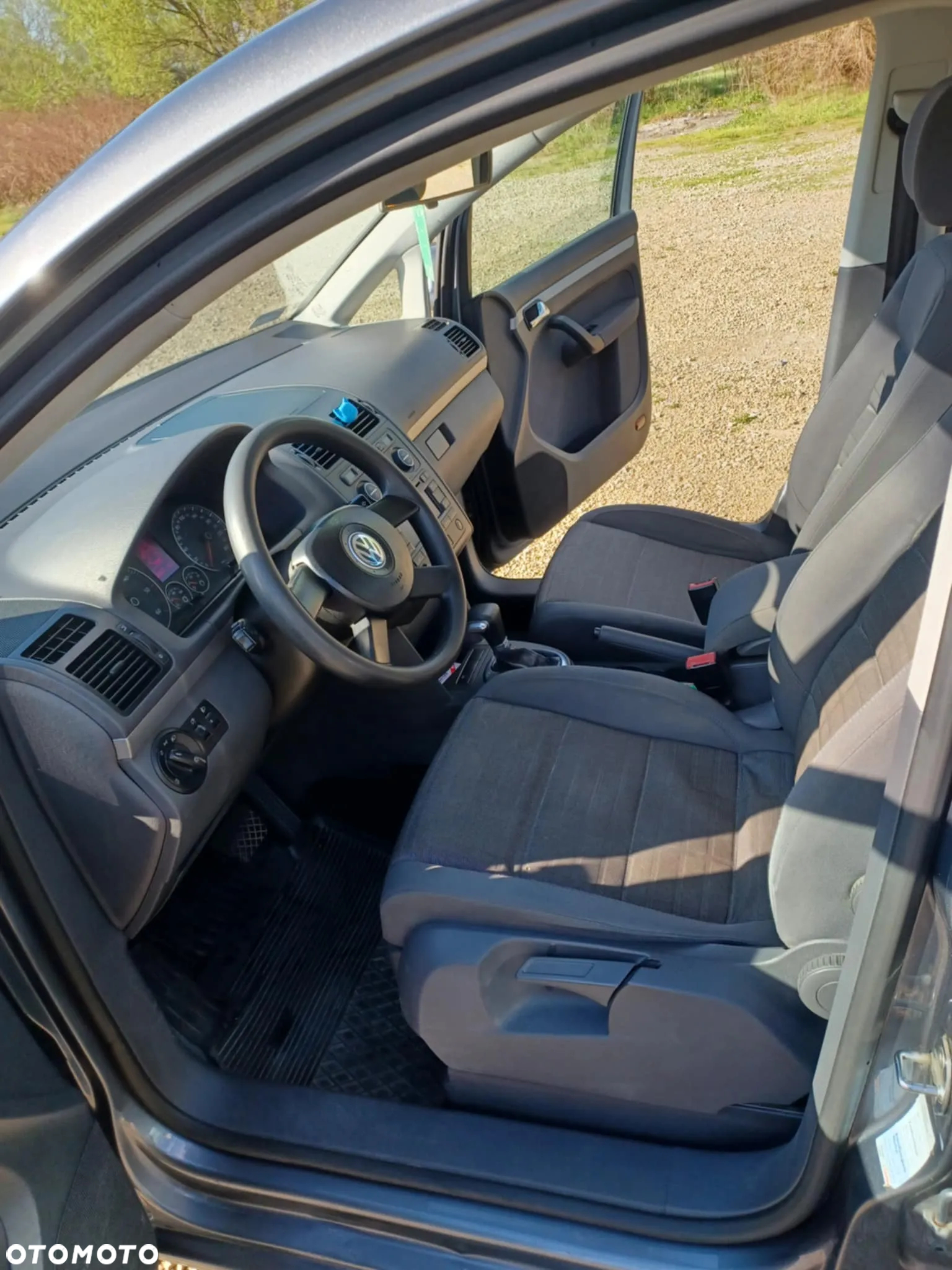 Volkswagen Touran - 5